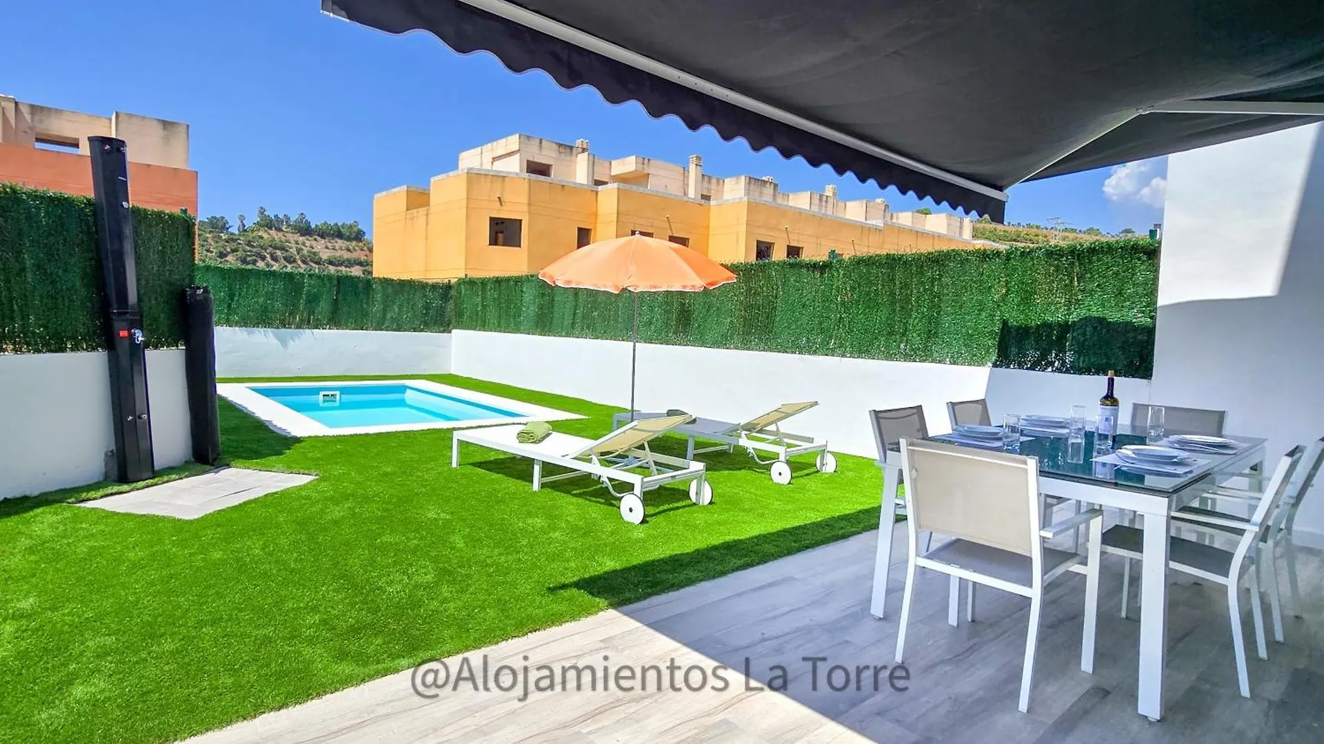 Paula Relax House - Alojamientos La Torre contacts